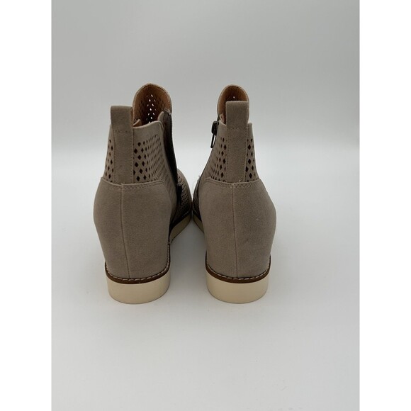 New MI.IM "The Lamber" Sand Suede Perforated Double-Zip Wedge Booties Size 10 - Picture 4 of 9